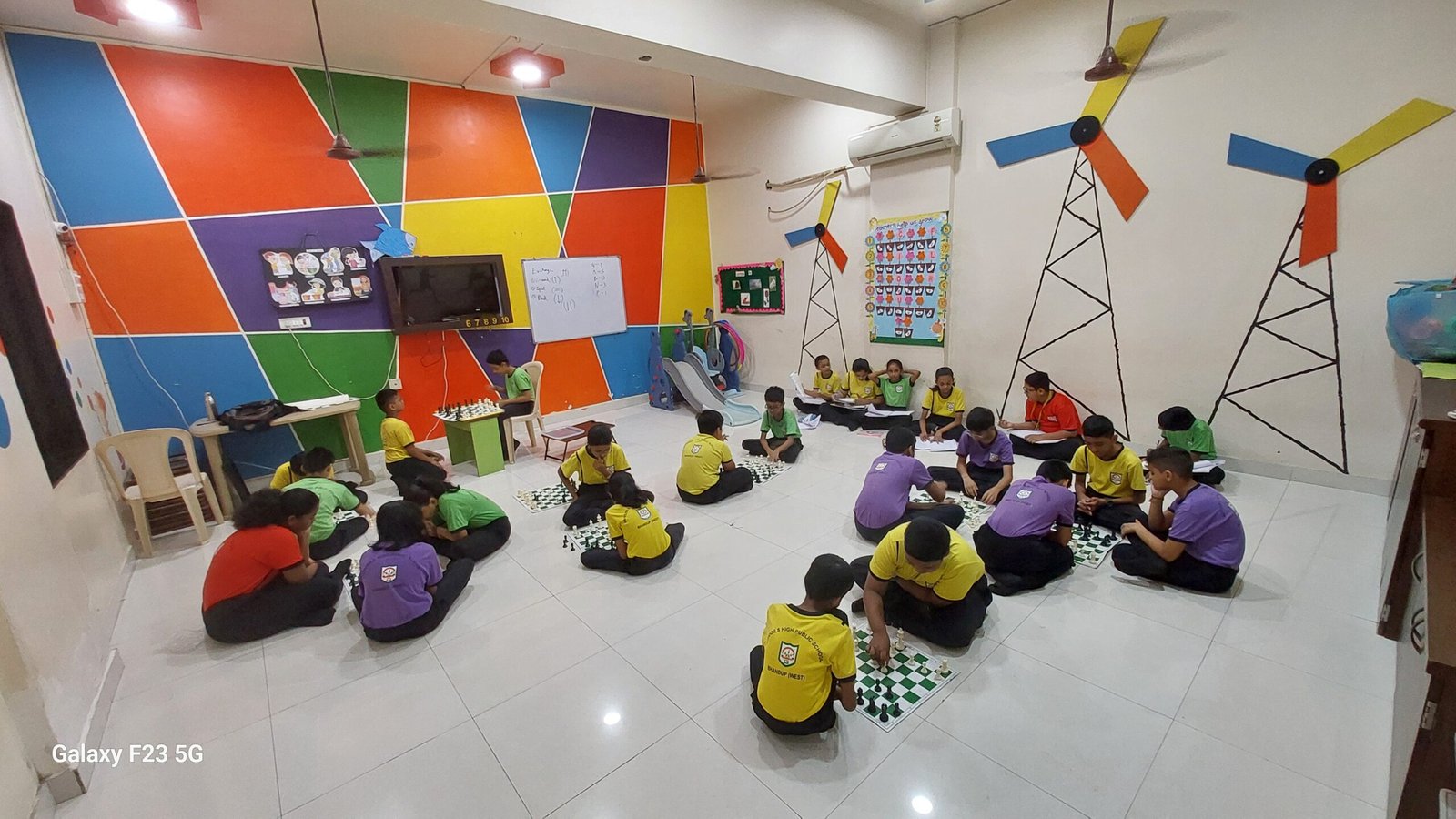 Join professional chess coaching online at Brainiac Chess. Learn from expert coaches with live interactive classes for kids.